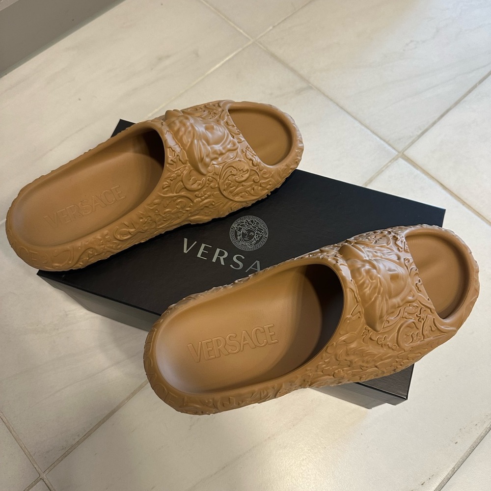 Versace Men’s Sandals Honey